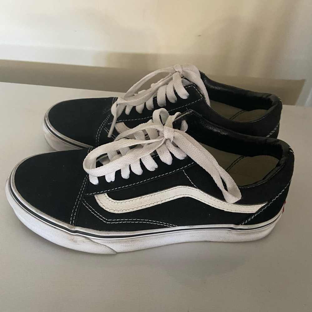 VANS Old Skool Black and White WOMENS